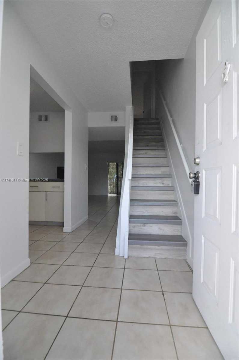 Small Image of 2740 WEST 76TH ST #206, Hialeah Number 3