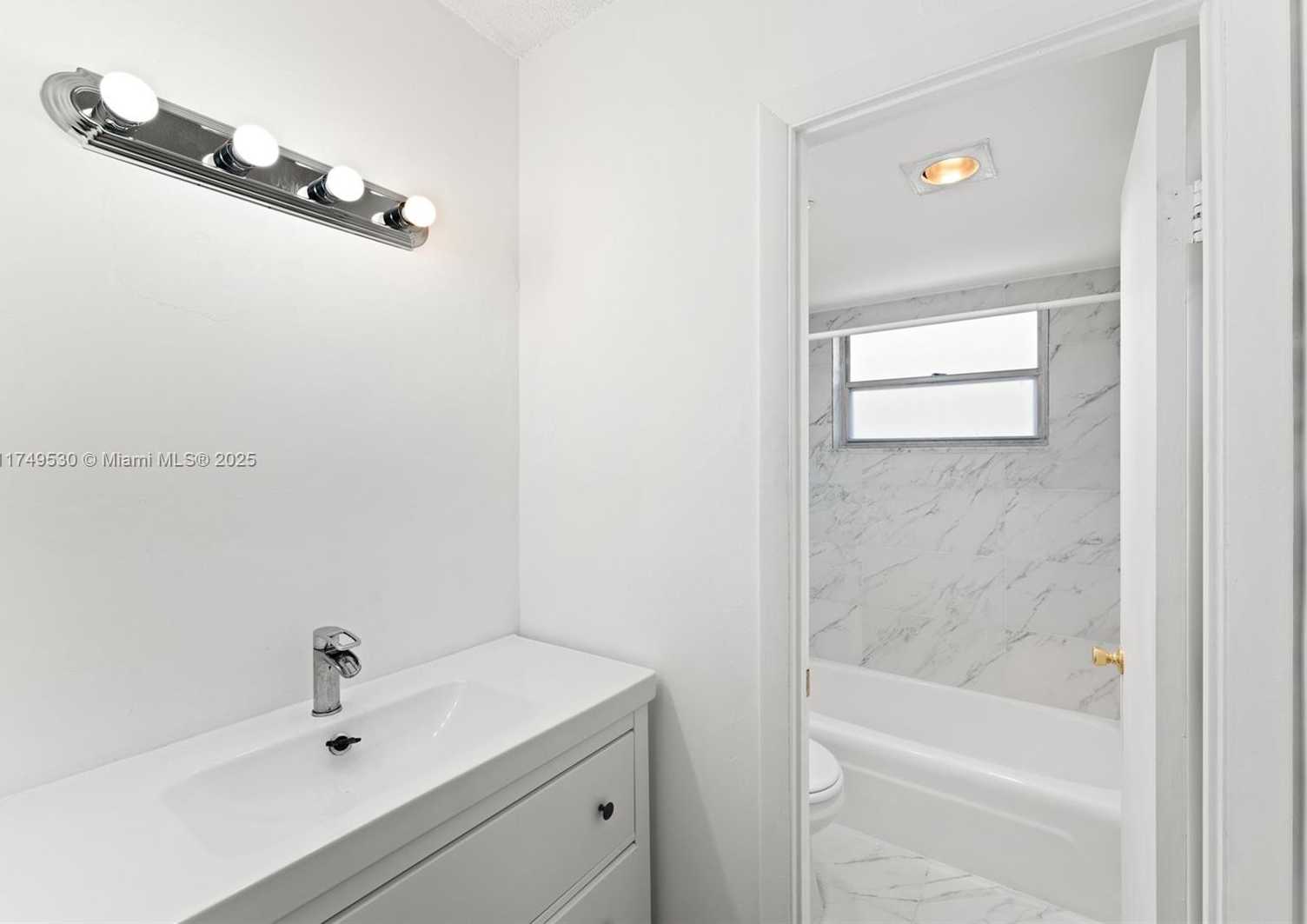 Small Image of 445 NORTH EAST 195TH ST #324, Miami Number 16