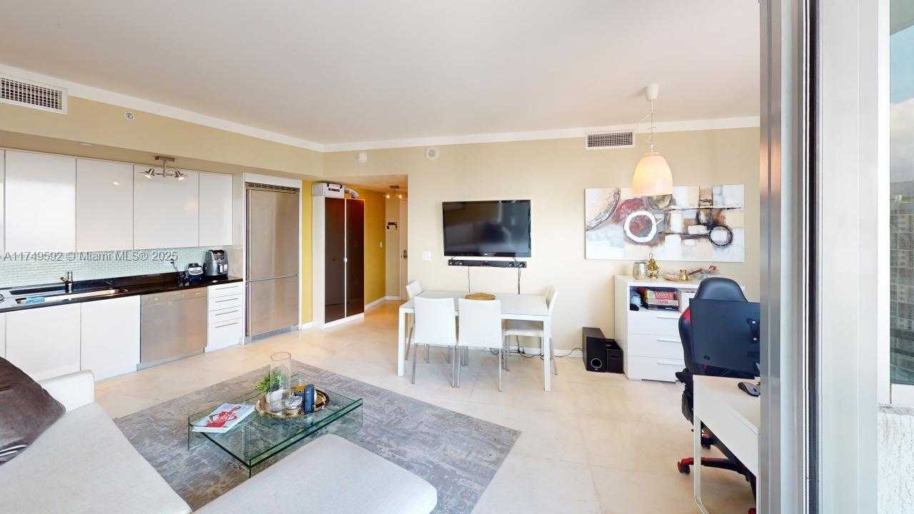Small Image of 92 SOUTH WEST 3RD ST #3506, Miami Number 2