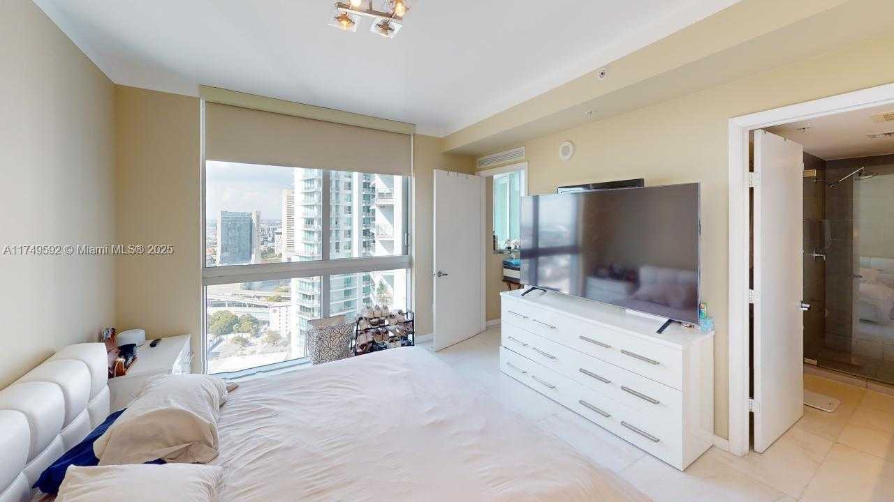 Small Image of 92 SOUTH WEST 3RD ST #3506, Miami Number 7
