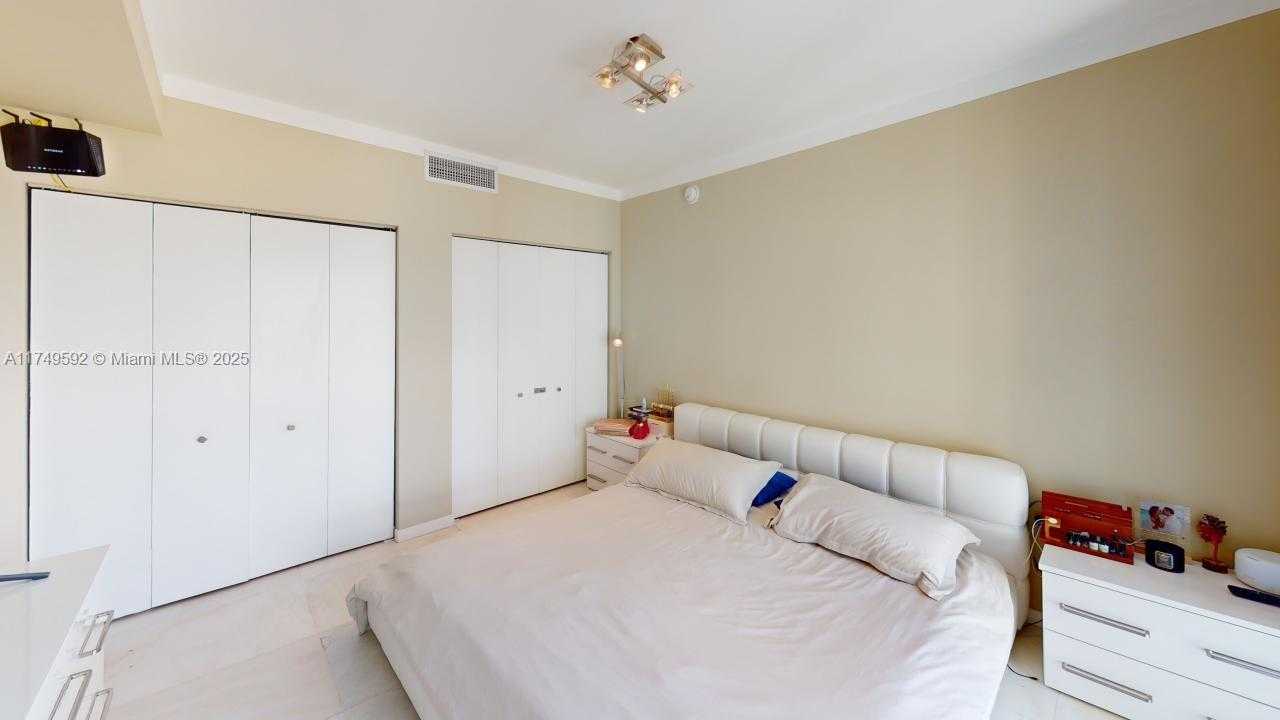 Small Image of 92 SOUTH WEST 3RD ST #3506, Miami Number 8