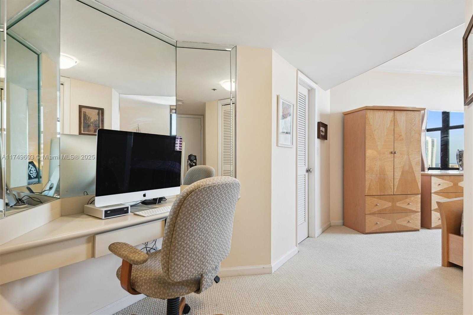 Small Image of 300 THREE ISLANDS BLVD #PH2A, Hallandale Beach Number 17