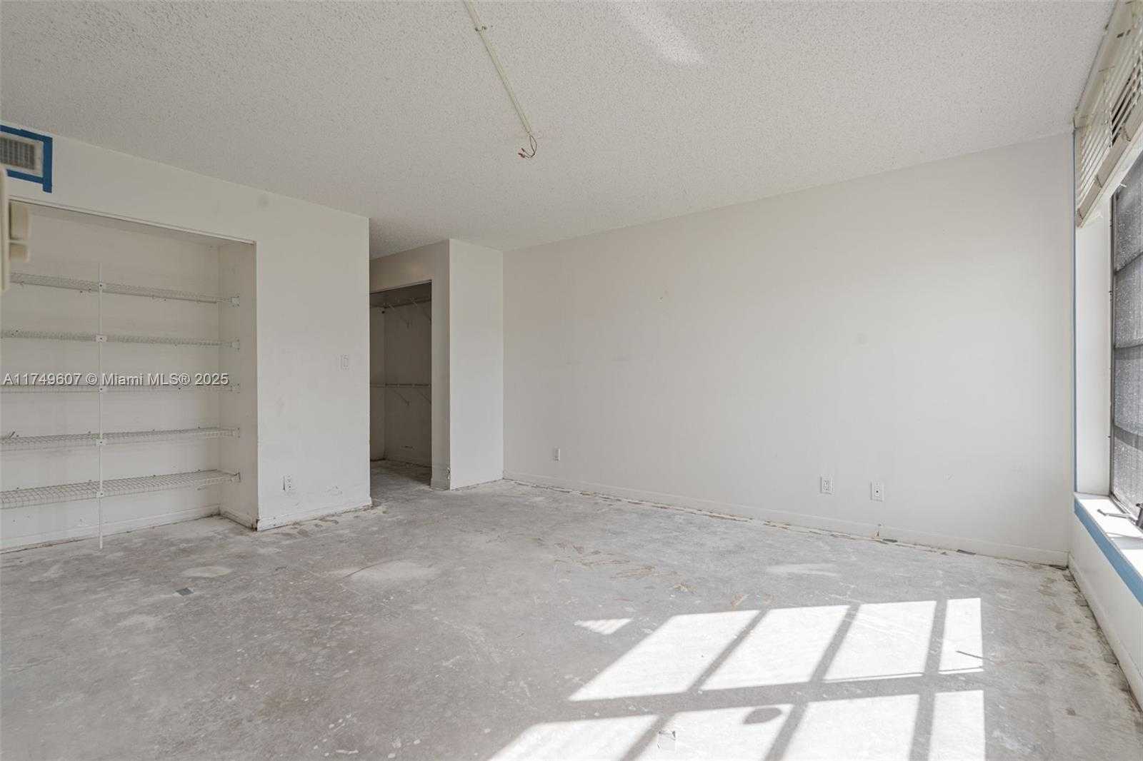 Small Image of 5711 CORAL LAKE DR #111, Margate Number 14