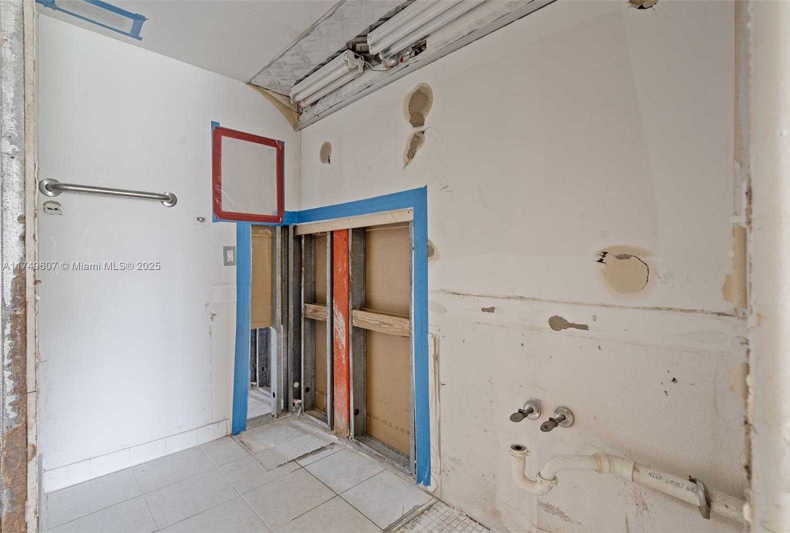 Small Image of 5711 CORAL LAKE DR #111, Margate Number 18