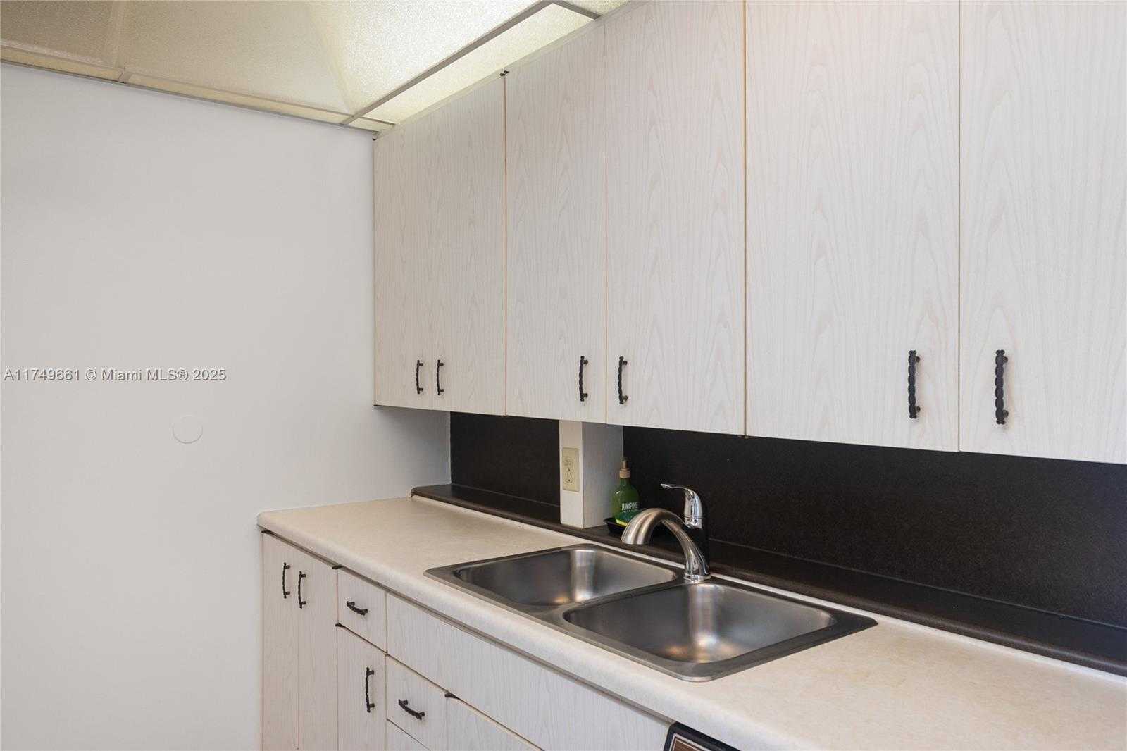 Small Image of 2401 ANTIGUA CIR #E3, Coconut Creek Number 8