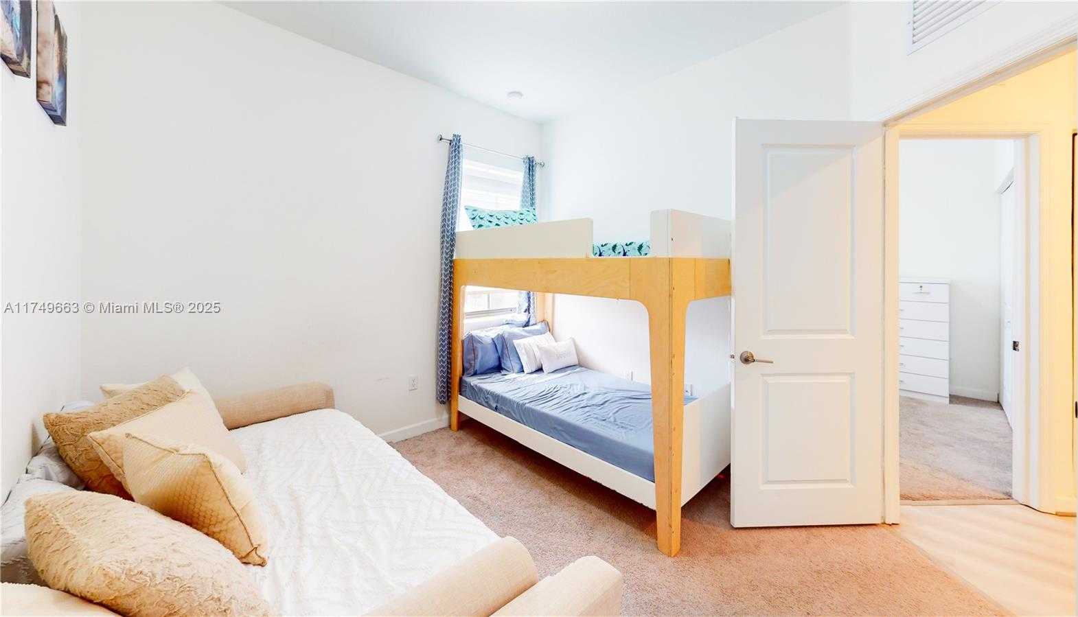 Small Image of 11807 SOUTH WEST 245TH TER, Homestead Number 38