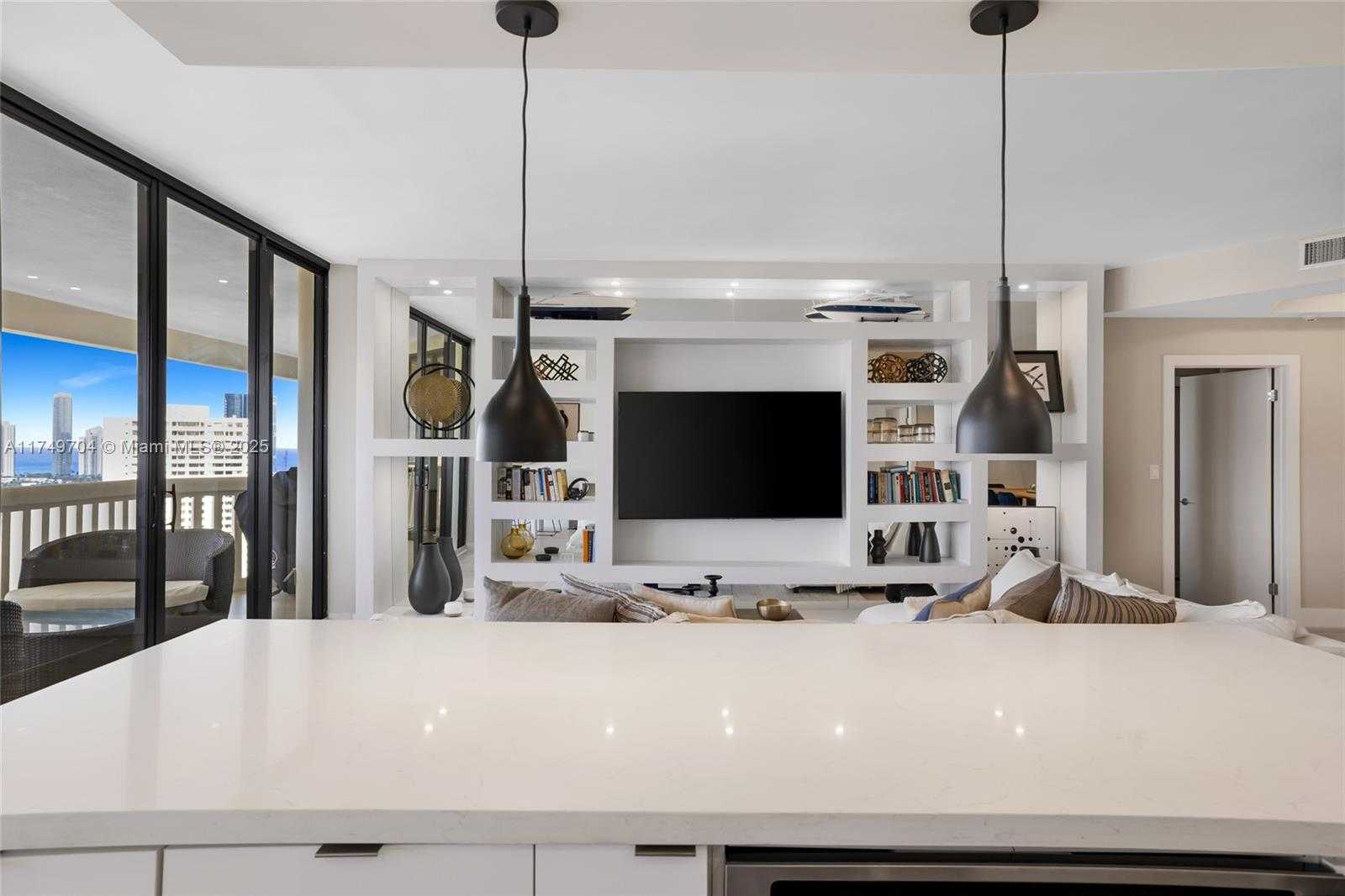Small Image of 2000 ISLAND BLVD #3010, Aventura Number 10
