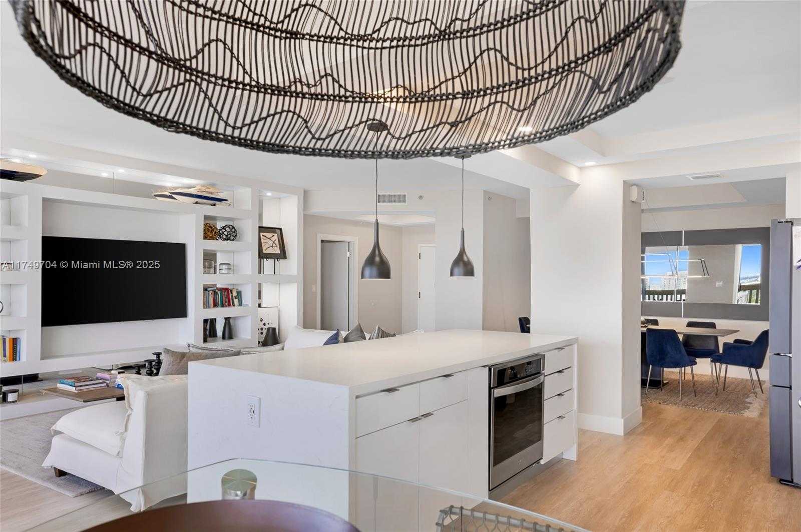 Small Image of 2000 ISLAND BLVD #3010, Aventura Number 11