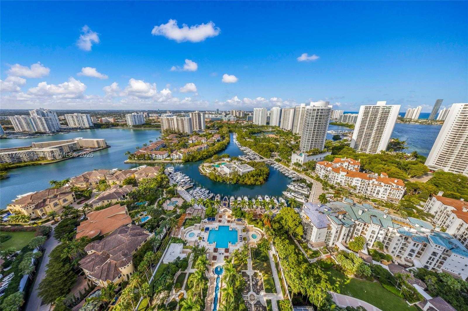 Small Image of 2000 ISLAND BLVD #3010, Aventura Number 28