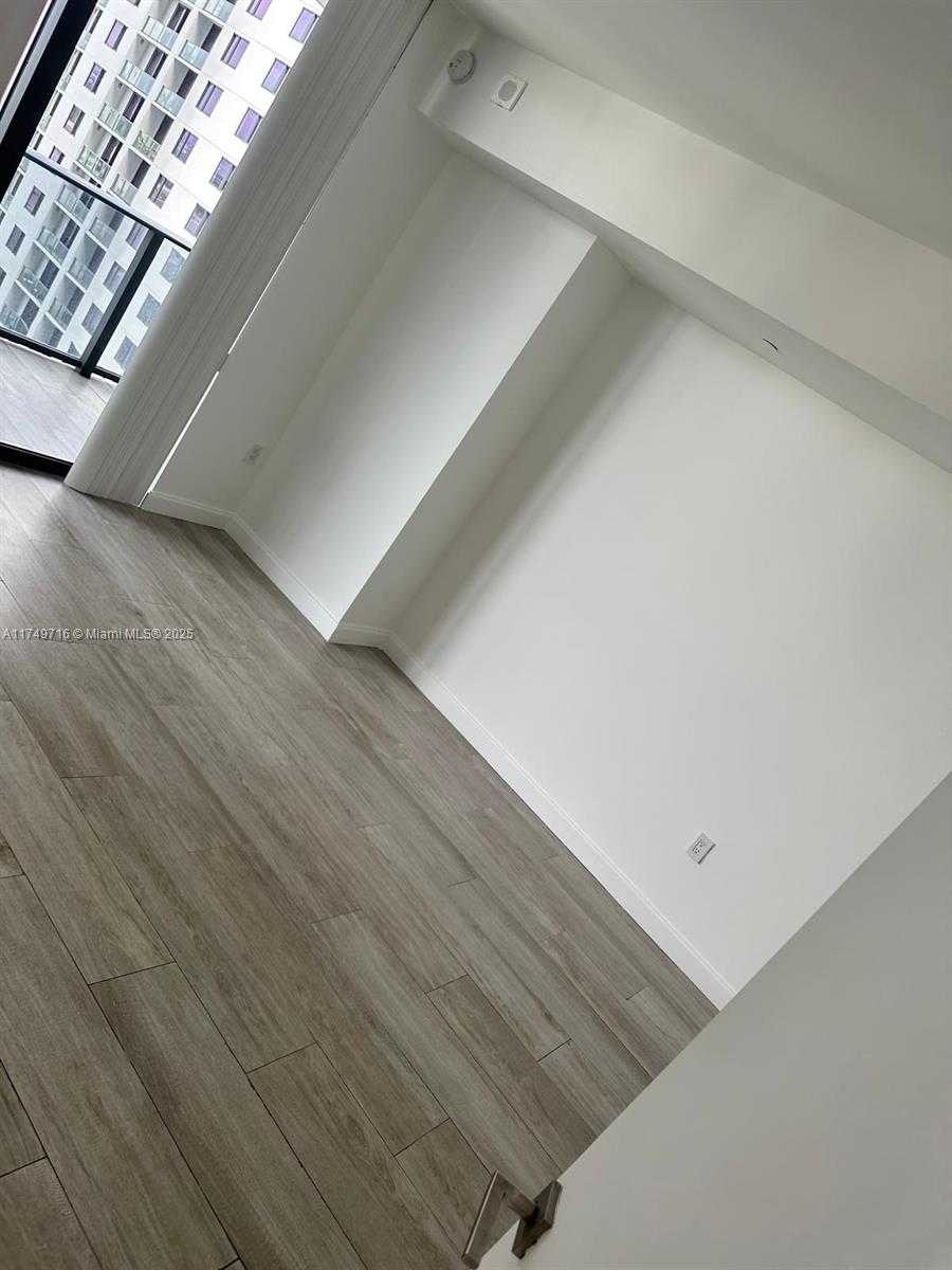 Small Image of 45 SOUTH WEST 9TH ST #3407, Miami Number 13