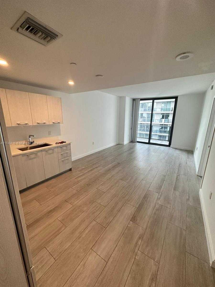 Small Image of 45 SOUTH WEST 9TH ST #3407, Miami Number 8