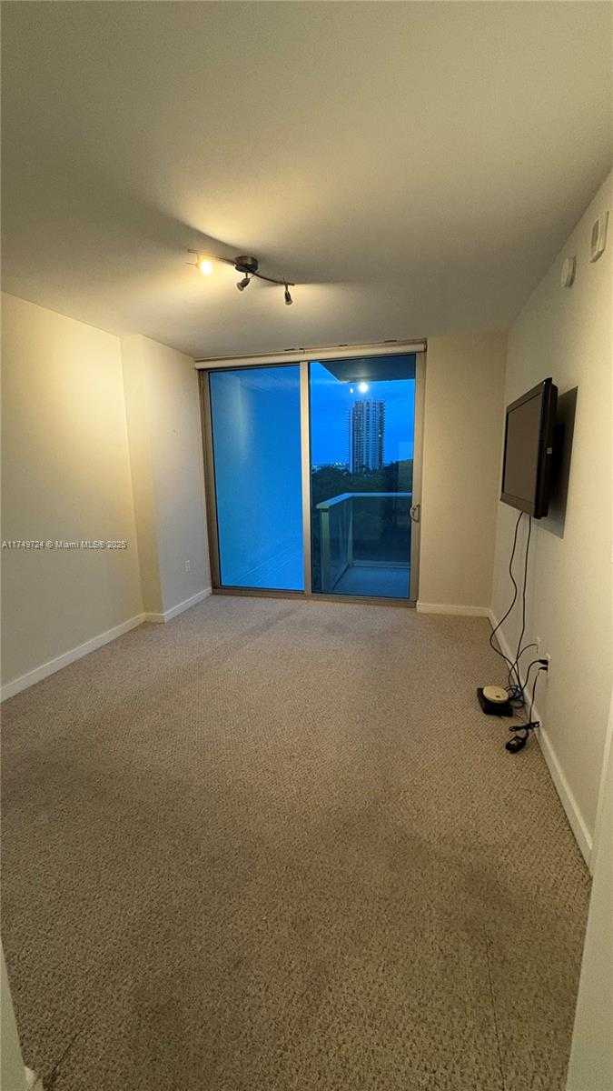 Small Image of 1600 SOUTH WEST 1ST AVE #703, Miami Number 16
