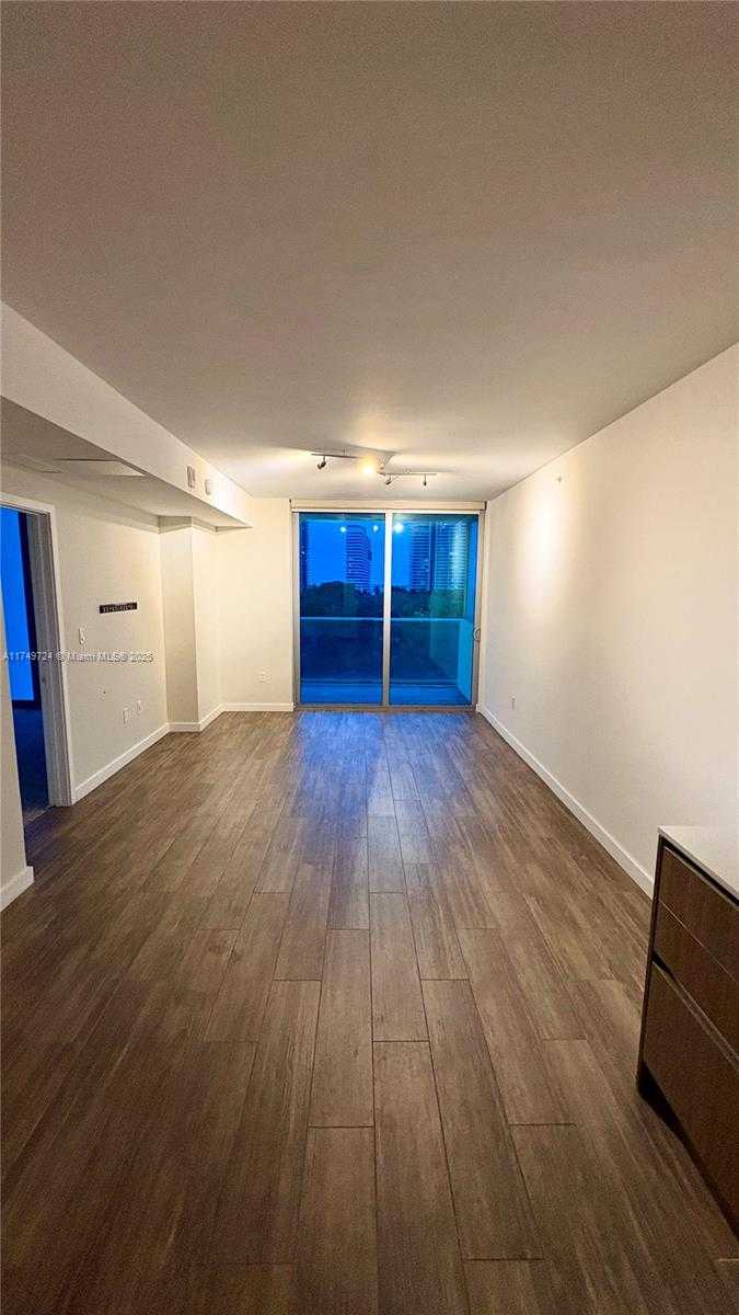 Small Image of 1600 SOUTH WEST 1ST AVE #703, Miami Number 19