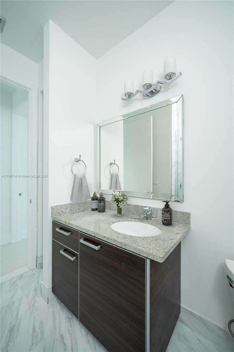Small Image of 185 SOUTH WEST 7TH ST #4412, Miami Number 7