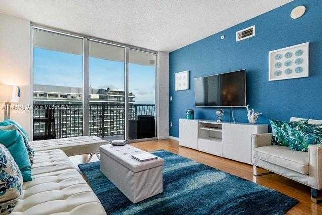 Small Image of 1750 NORTH BAYSHORE DR #5505, Miami Number 19