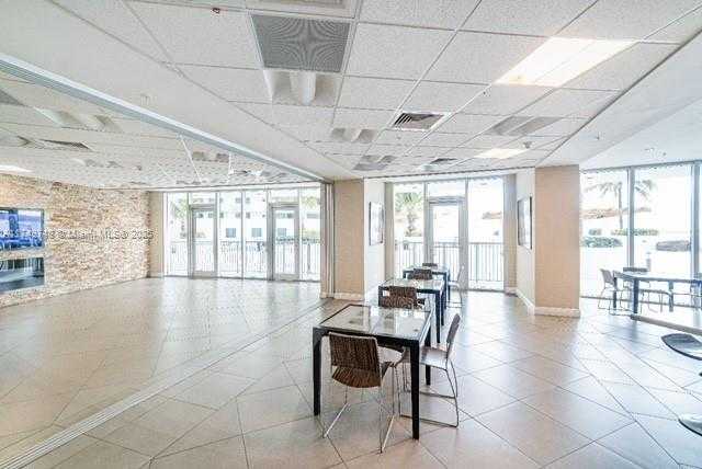 Small Image of 1750 NORTH BAYSHORE DR #5505, Miami Number 21