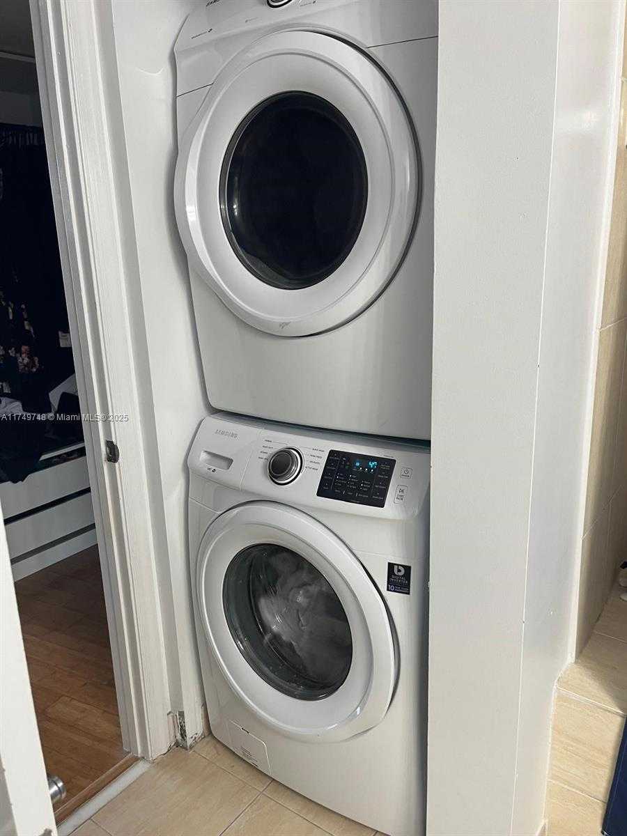 Small Image of 1750 NORTH BAYSHORE DR #5505, Miami Number 7