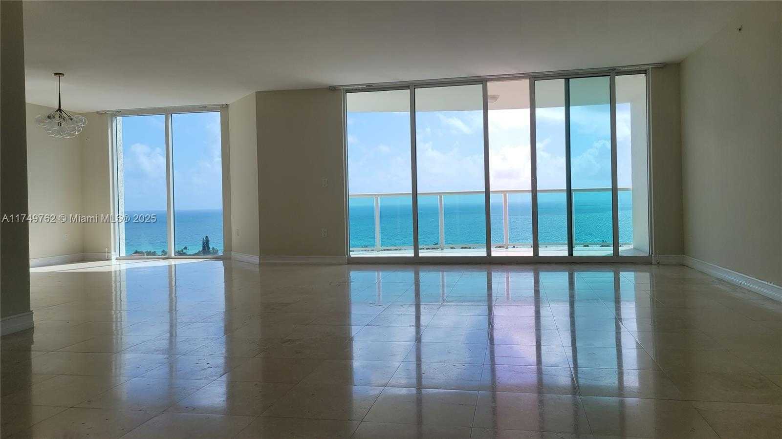 Small Image of 20201 E Country Club Dr, Aventura, FL 33180, USA Number 12