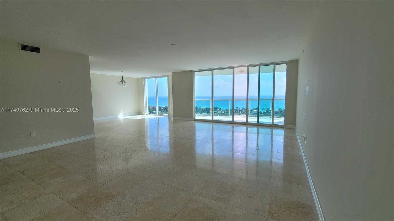 Small Image of 20201 E Country Club Dr, Aventura, FL 33180, USA Number 18
