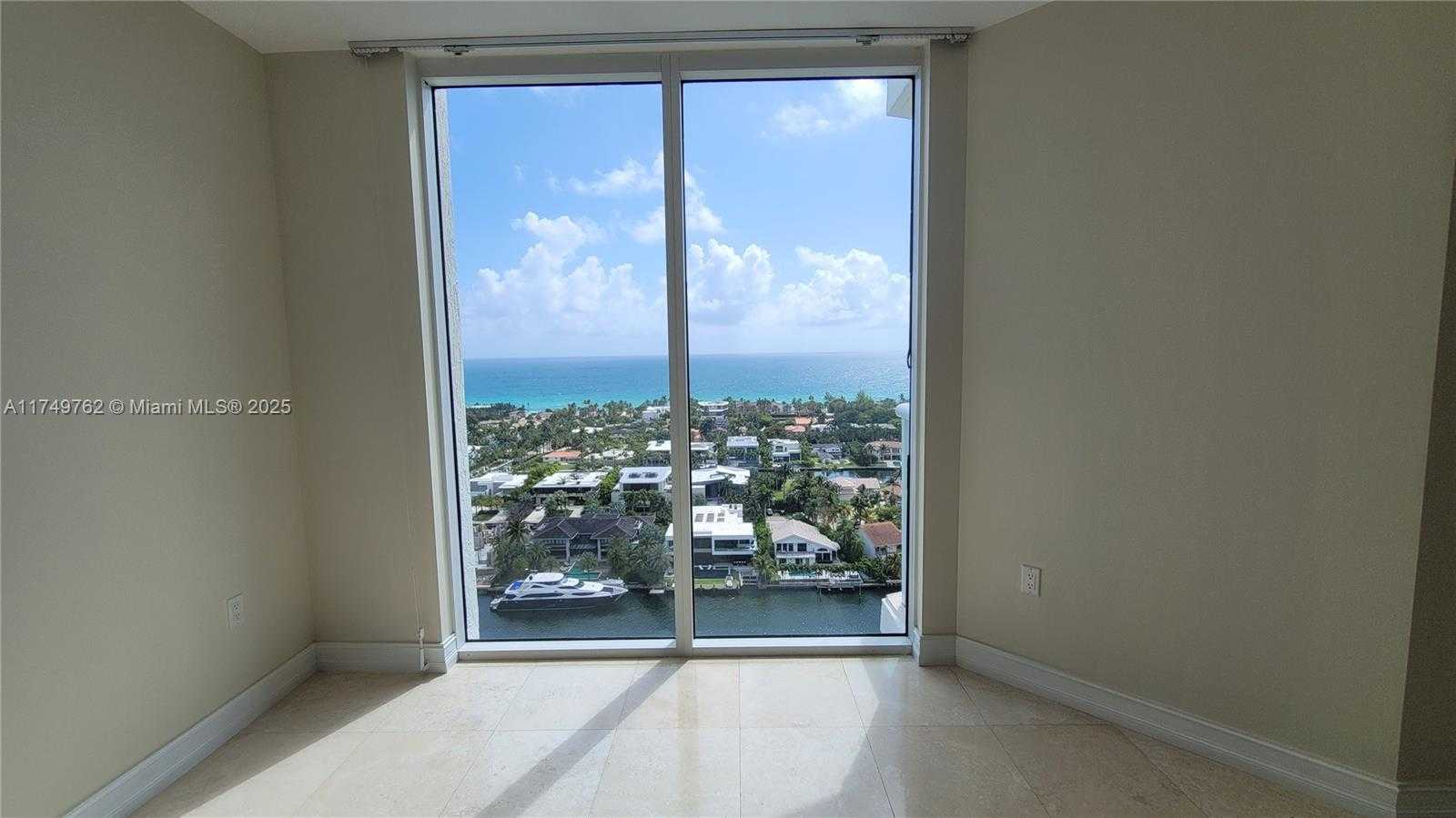 Small Image of 20201 E Country Club Dr, Aventura, FL 33180, USA Number 21