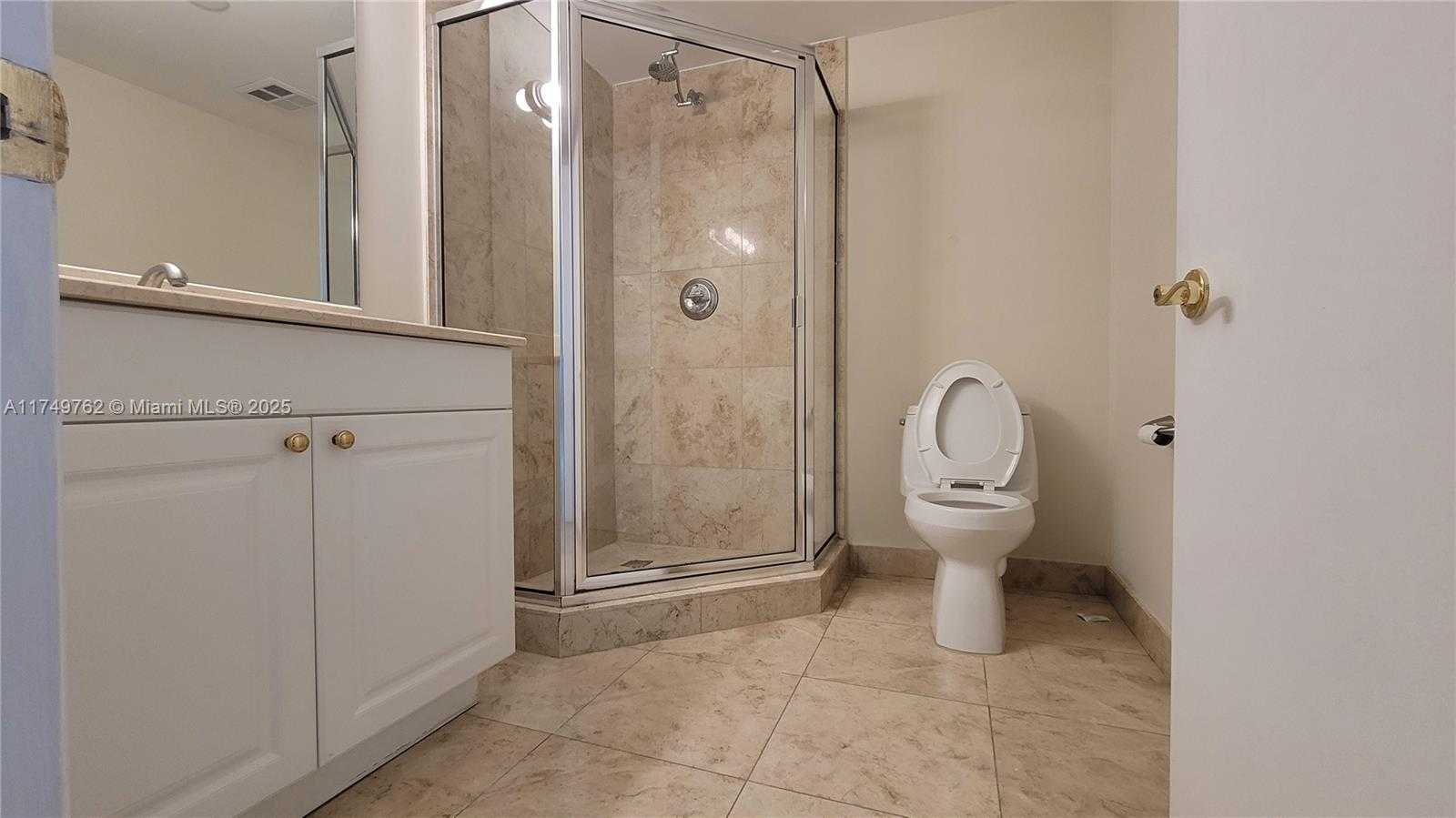 Small Image of 20201 E Country Club Dr, Aventura, FL 33180, USA Number 30