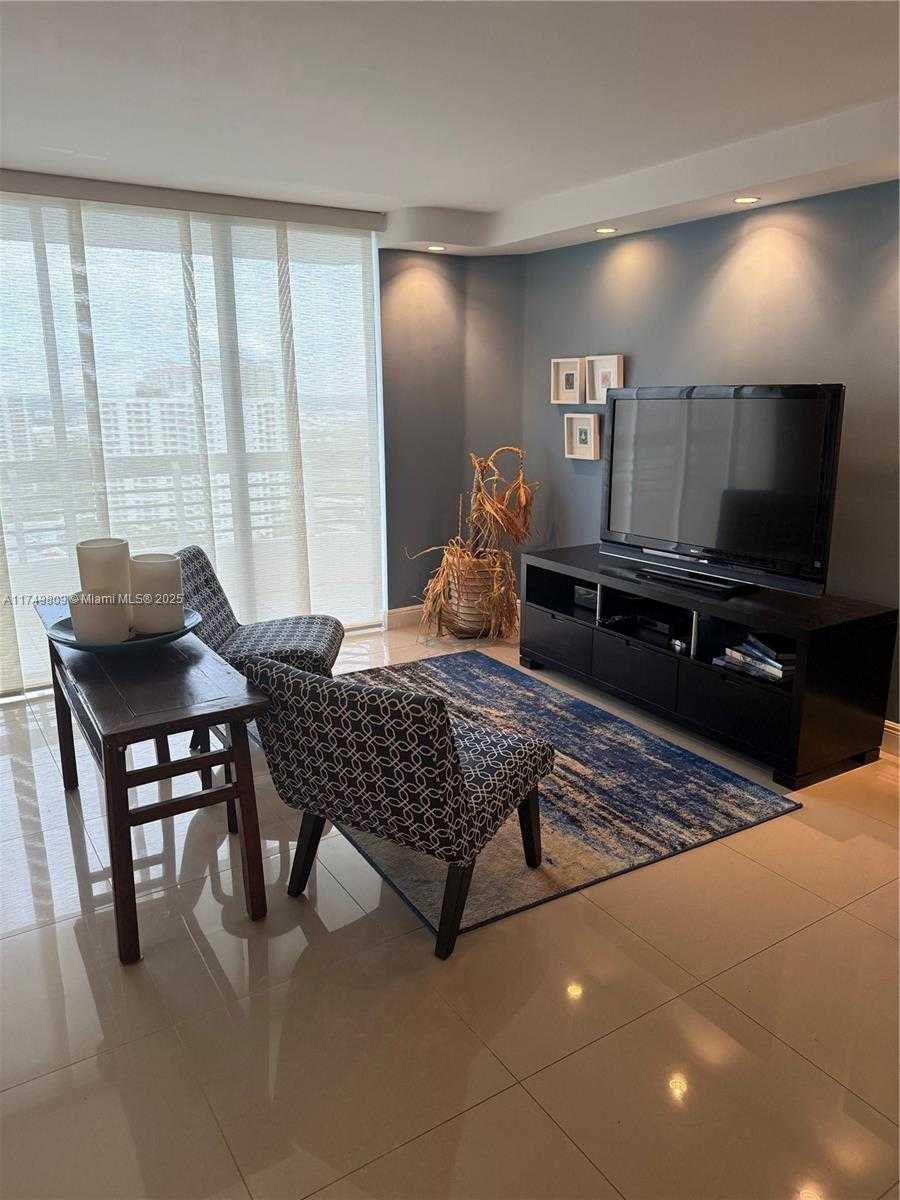 Small Image of 3530 MYSTIC POINTE DR #2303, Aventura Number 12