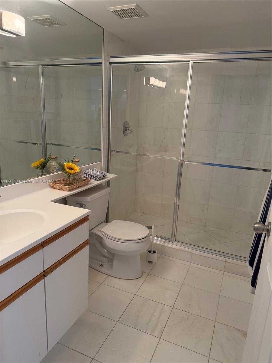 Small Image of 3530 MYSTIC POINTE DR #2303, Aventura Number 20