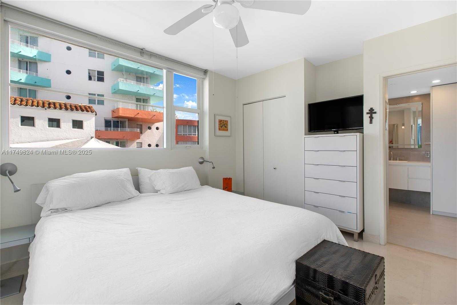 Small Image of 200 OCEAN DR #5D, Miami Beach Number 11