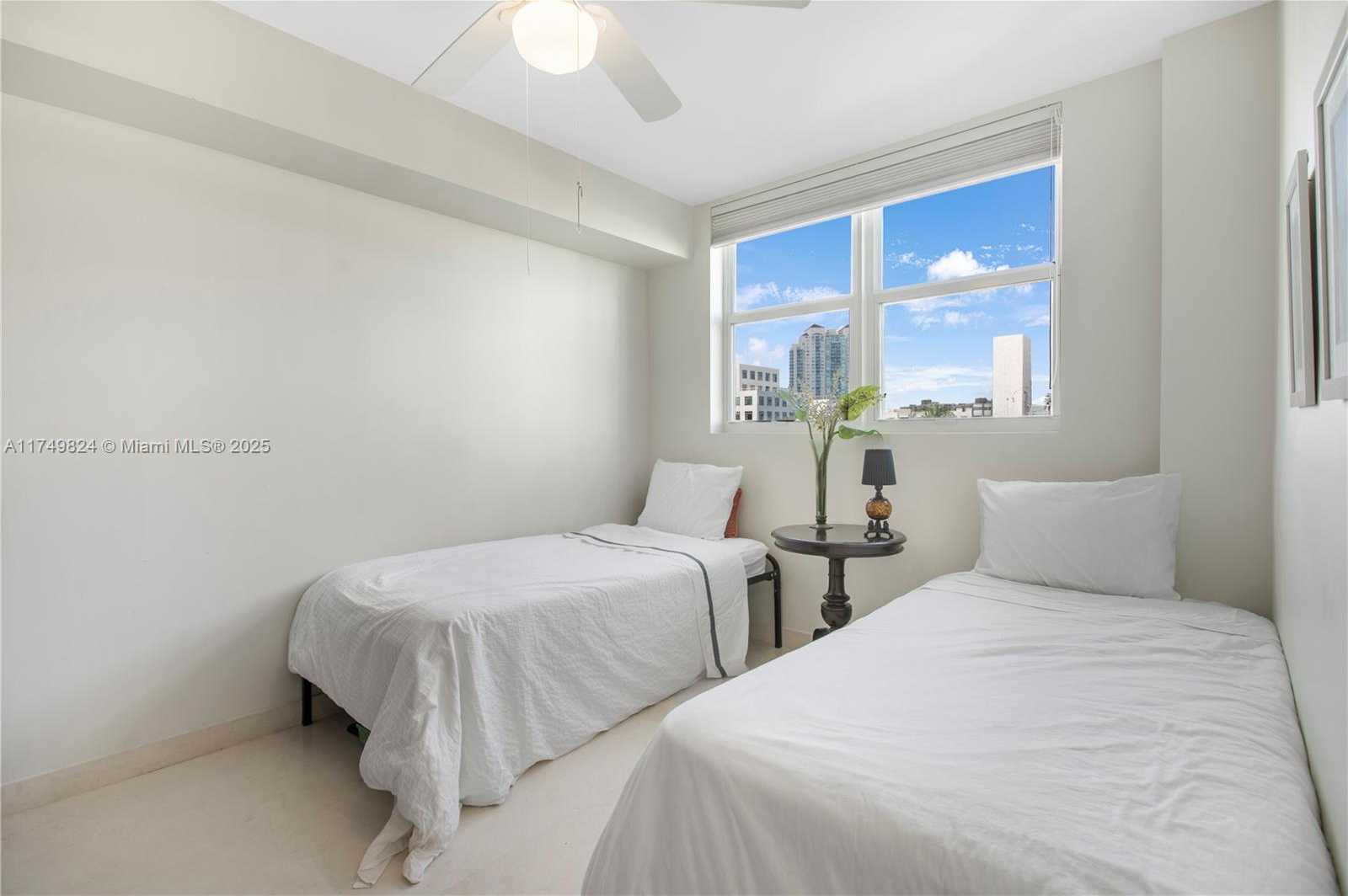 Small Image of 200 OCEAN DR #5D, Miami Beach Number 14