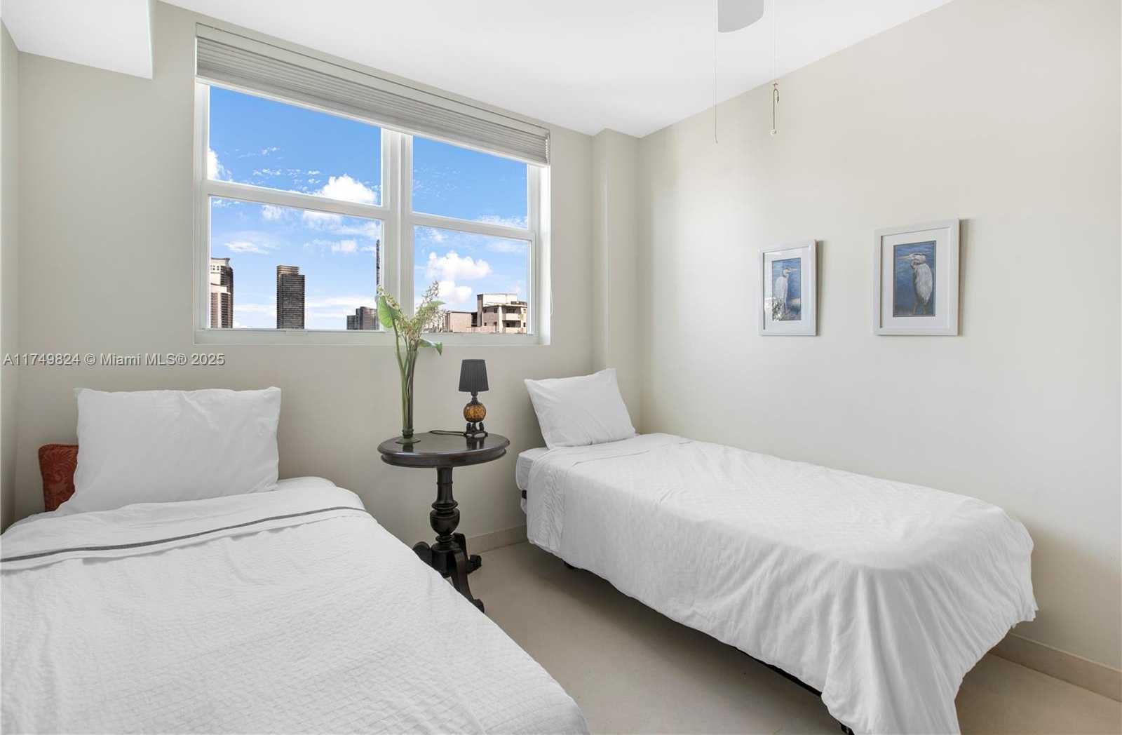 Small Image of 200 OCEAN DR #5D, Miami Beach Number 15