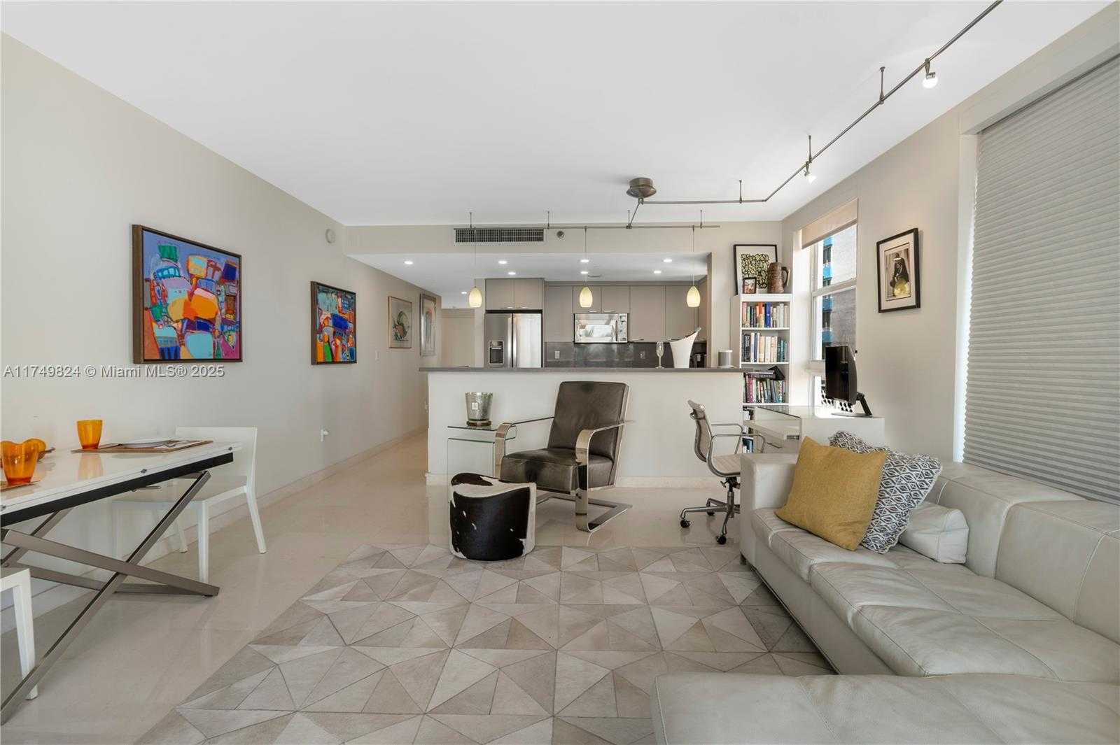 Small Image of 200 OCEAN DR #5D, Miami Beach Number 6
