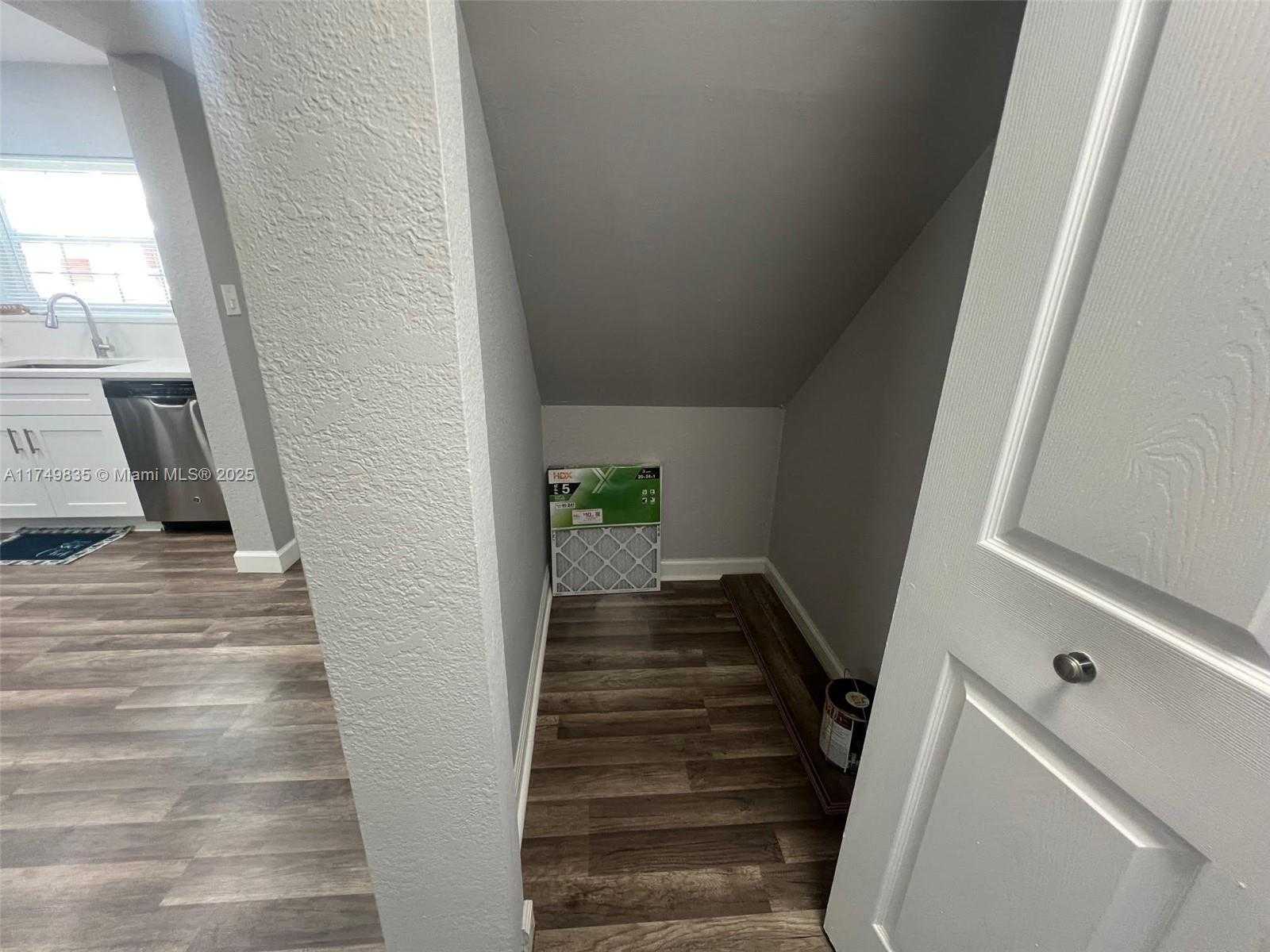 Imagen de Pequeño Objeto