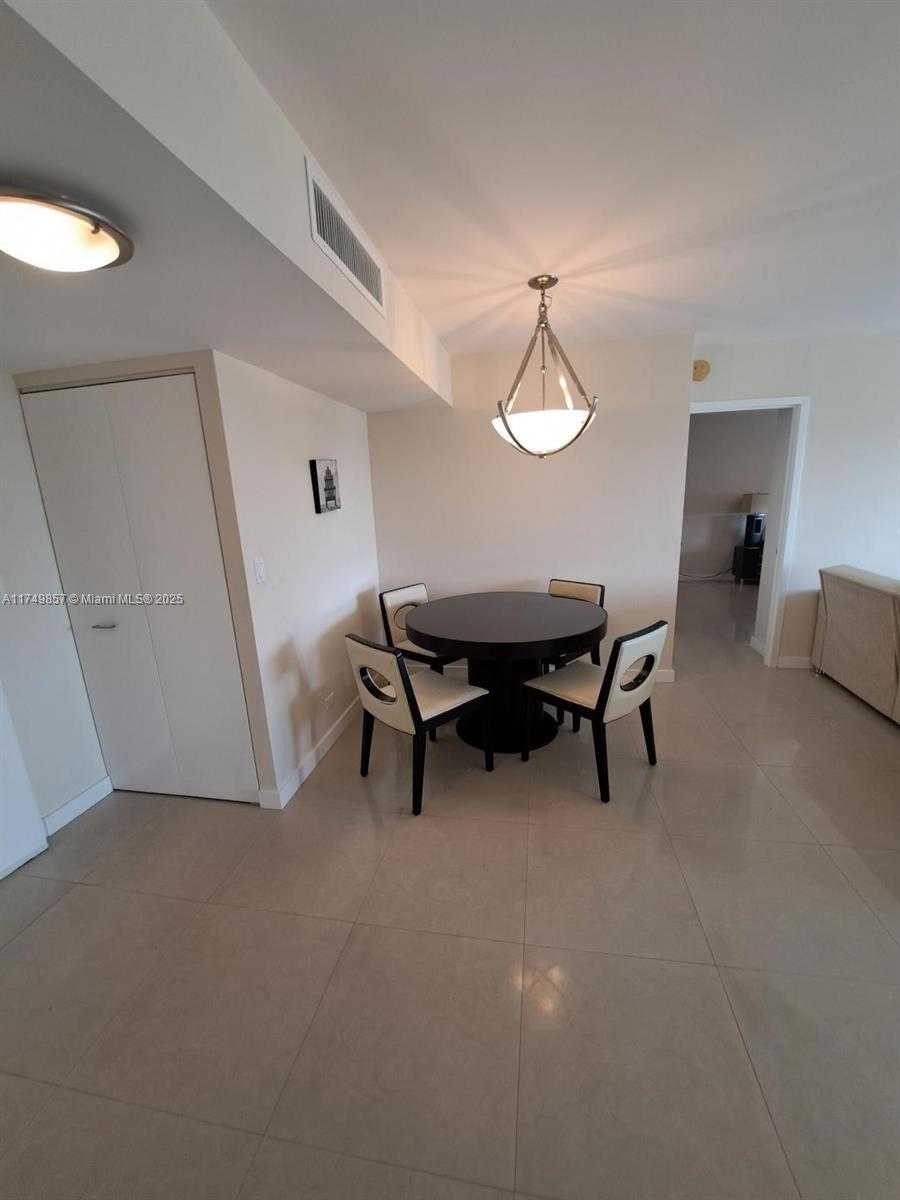 Small Image of 301 174TH ST #408, Sunny Isles Beach Number 4