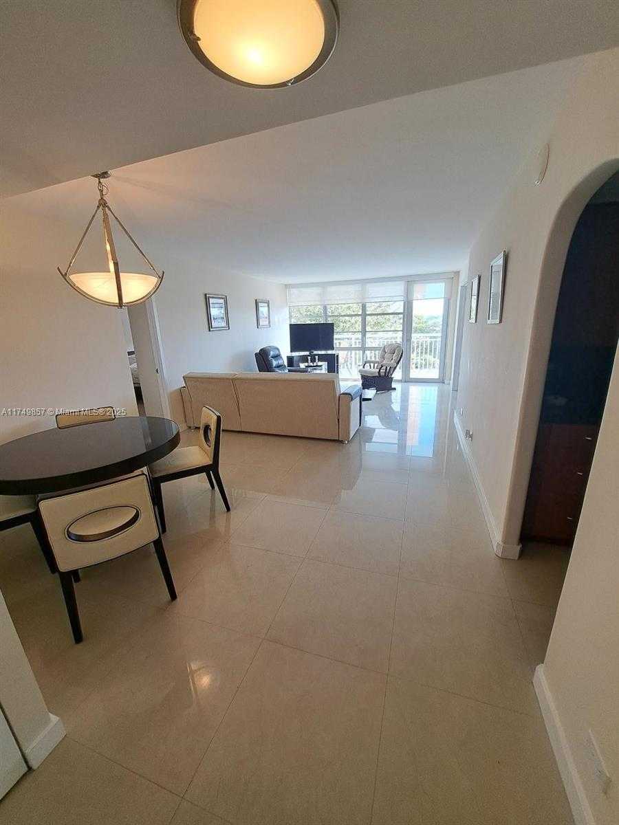 Small Image of 301 174TH ST #408, Sunny Isles Beach Number 5