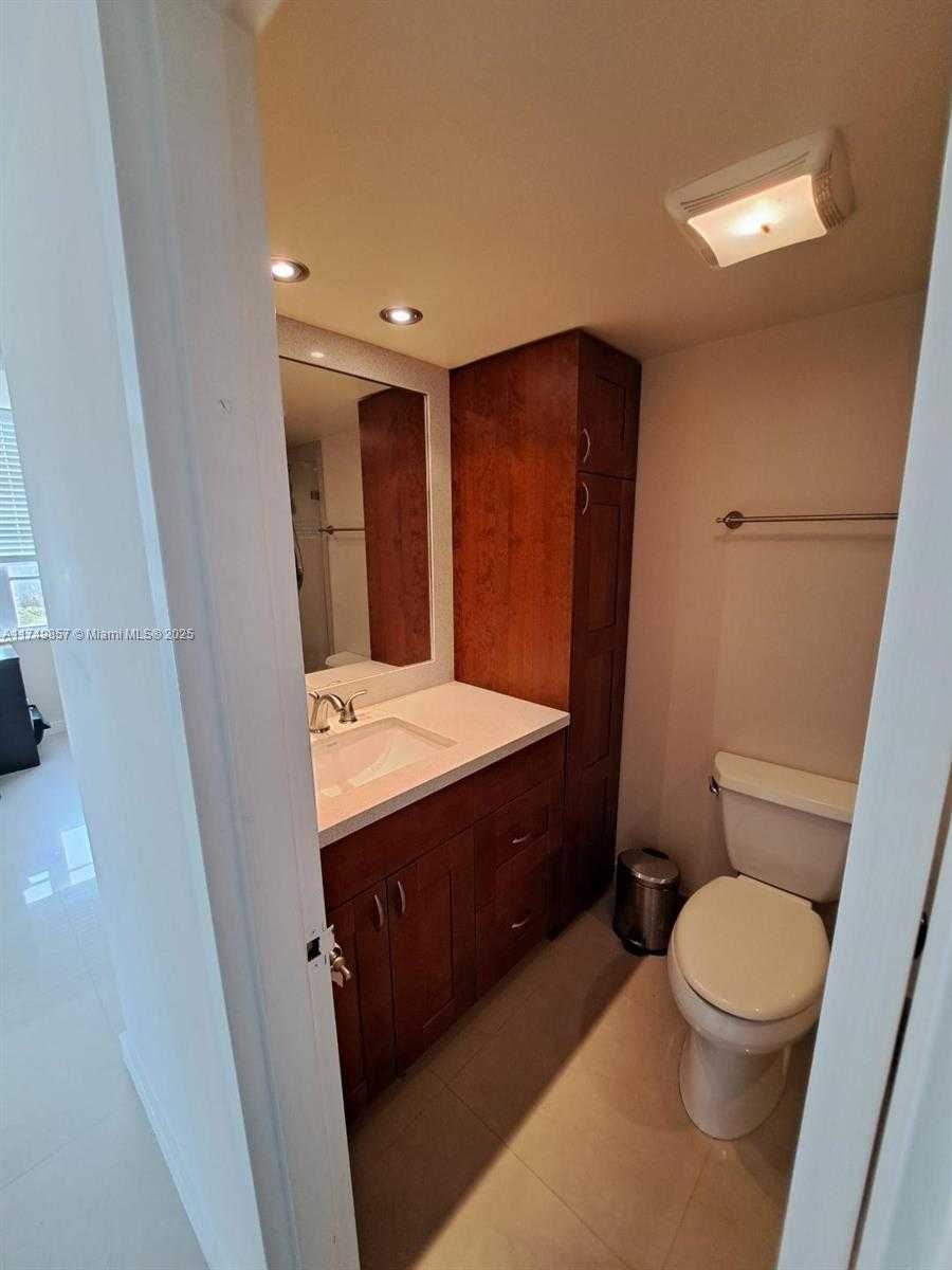 Small Image of 301 174TH ST #408, Sunny Isles Beach Number 8