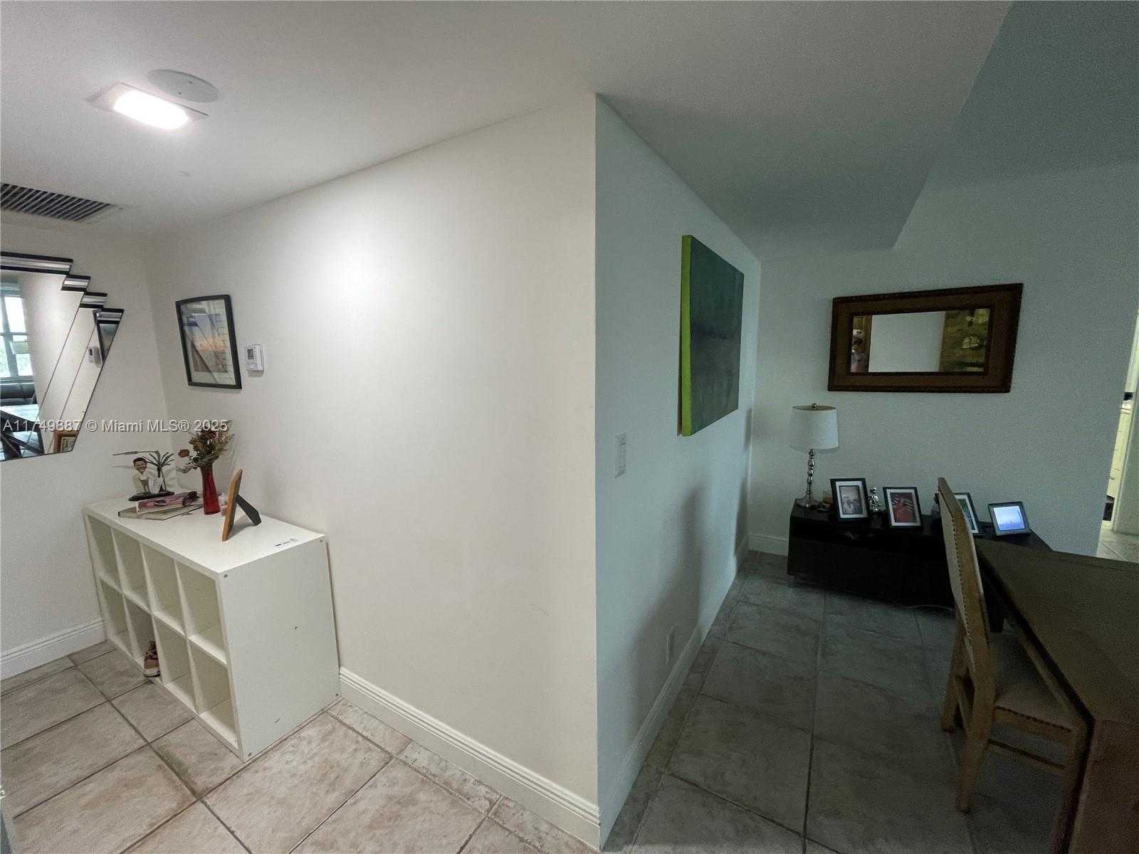 Small Image of 2101 SOUTH OCEAN DR #205, Hollywood Number 13