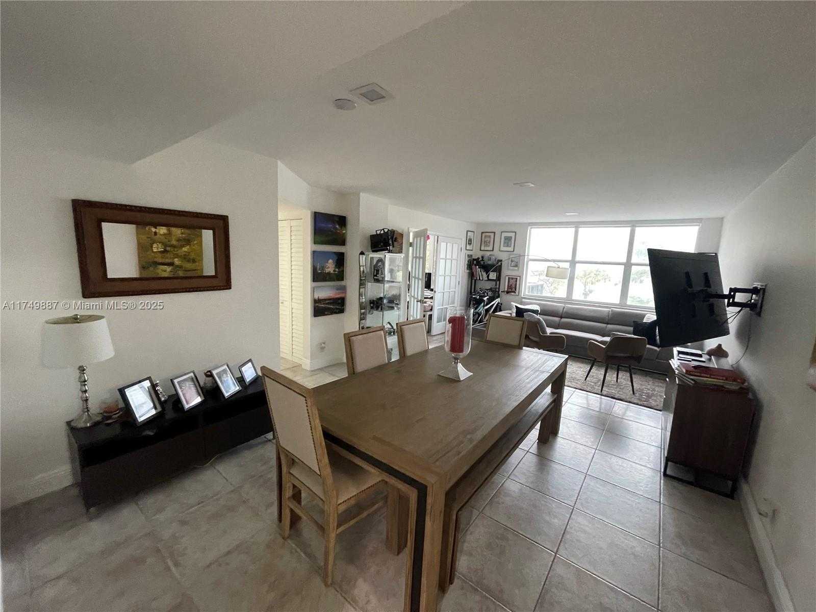Small Image of 2101 SOUTH OCEAN DR #205, Hollywood Number 7