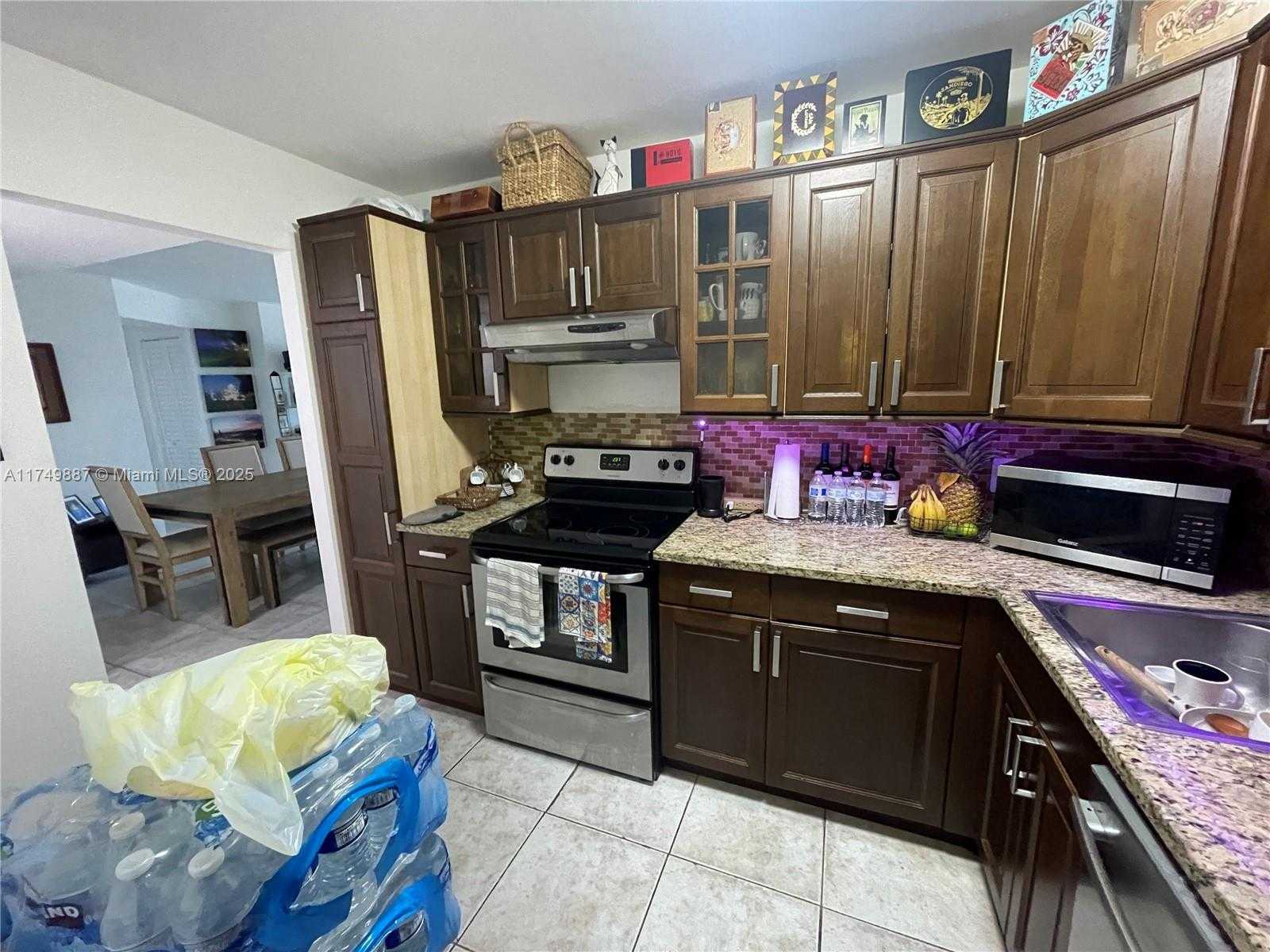 Small Image of 2101 SOUTH OCEAN DR #205, Hollywood Number 9