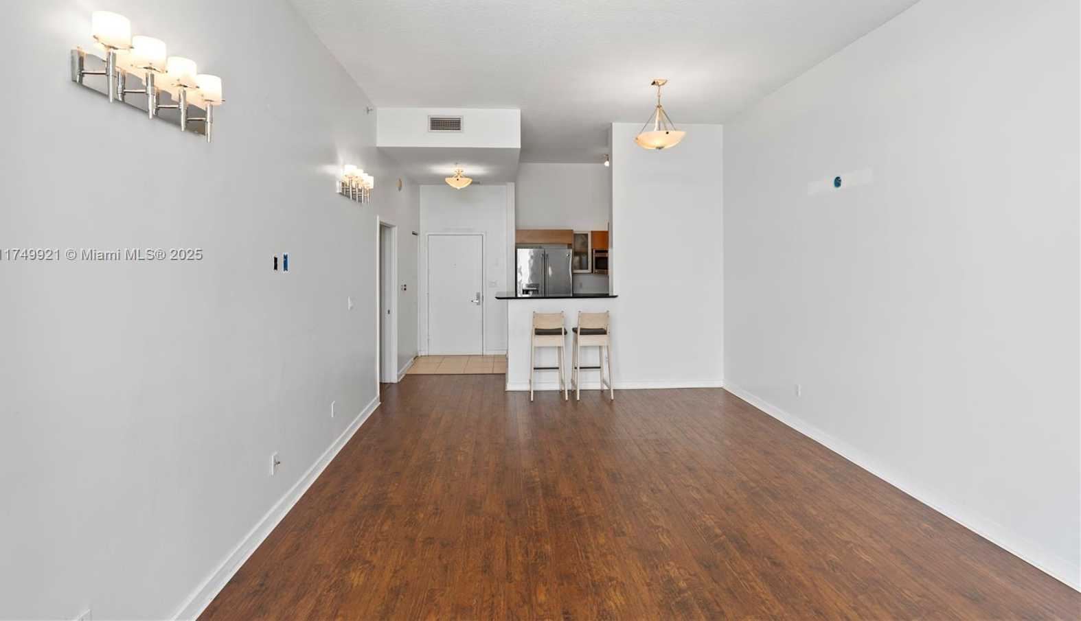 Small Image of 335 SOUTH BISCAYNE BLVD #UPH02, Miami Number 20