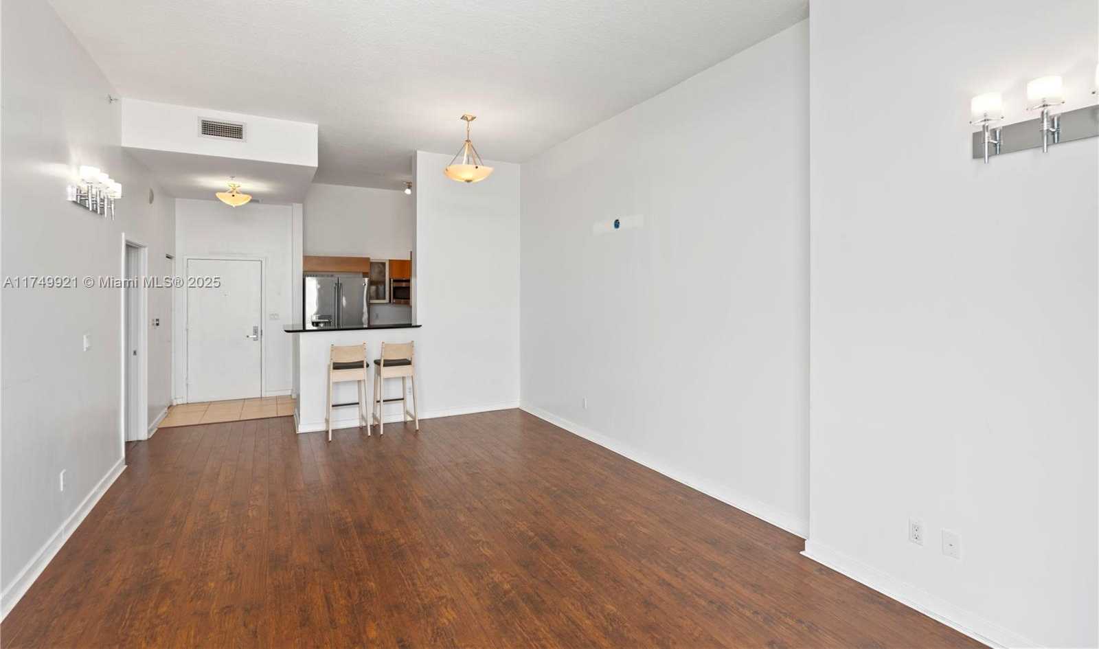 Small Image of 335 SOUTH BISCAYNE BLVD #UPH02, Miami Number 22
