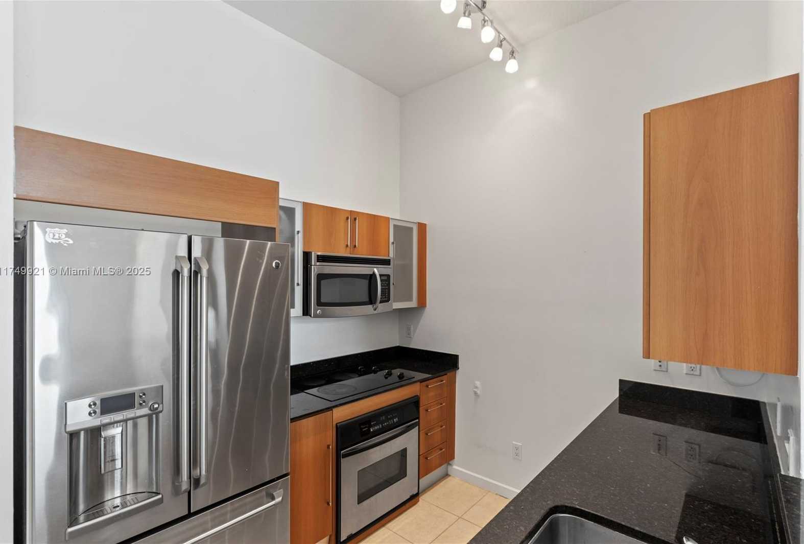 Small Image of 335 SOUTH BISCAYNE BLVD #UPH02, Miami Number 23