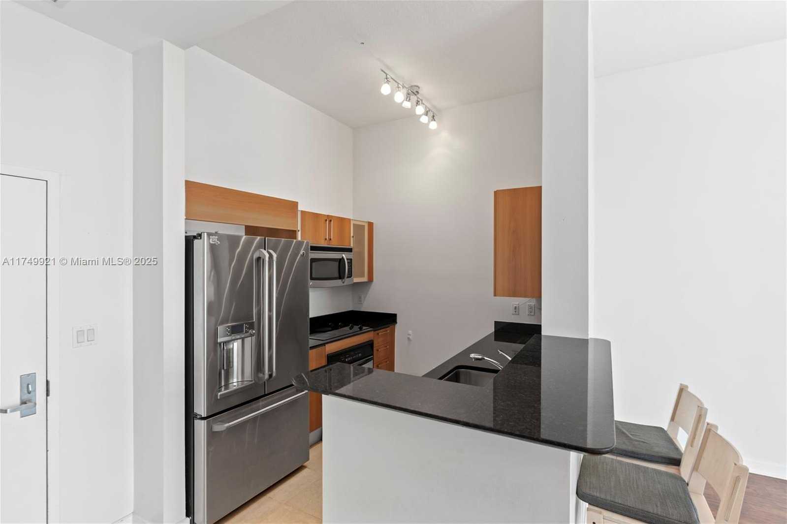 Small Image of 335 SOUTH BISCAYNE BLVD #UPH02, Miami Number 24