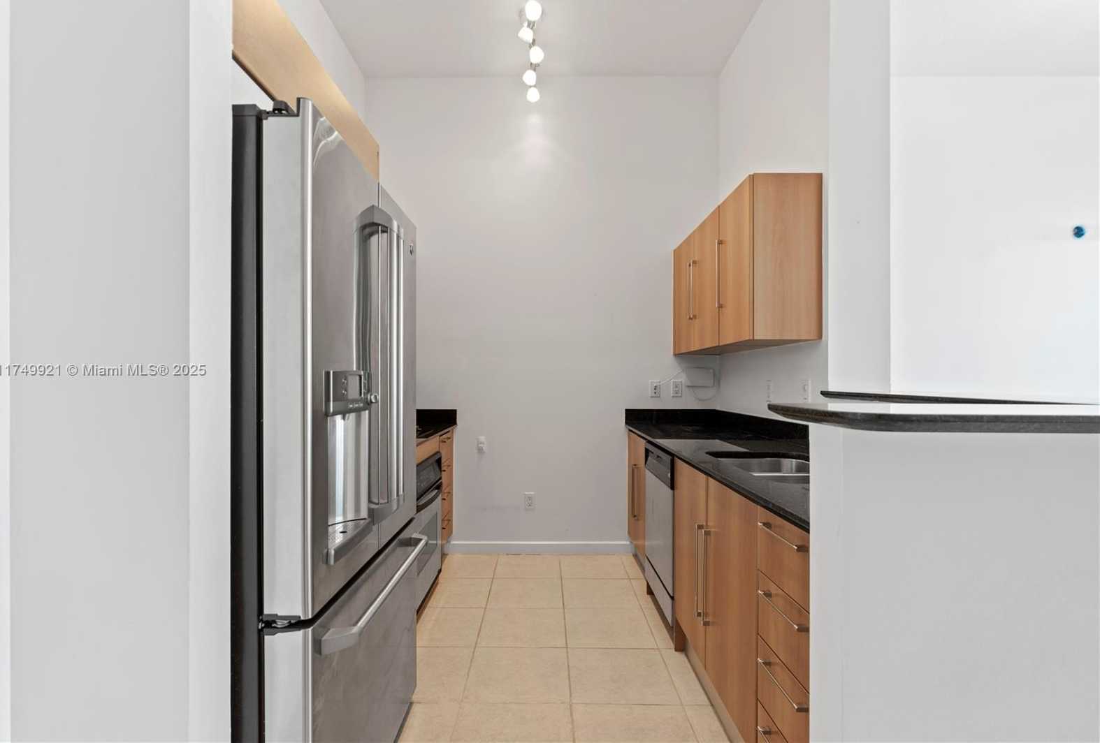 Small Image of 335 SOUTH BISCAYNE BLVD #UPH02, Miami Number 26