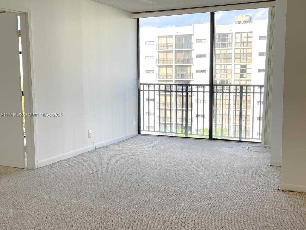 Small Image of 16919 NORTH BAY RD #706, Sunny Isles Beach Number 18