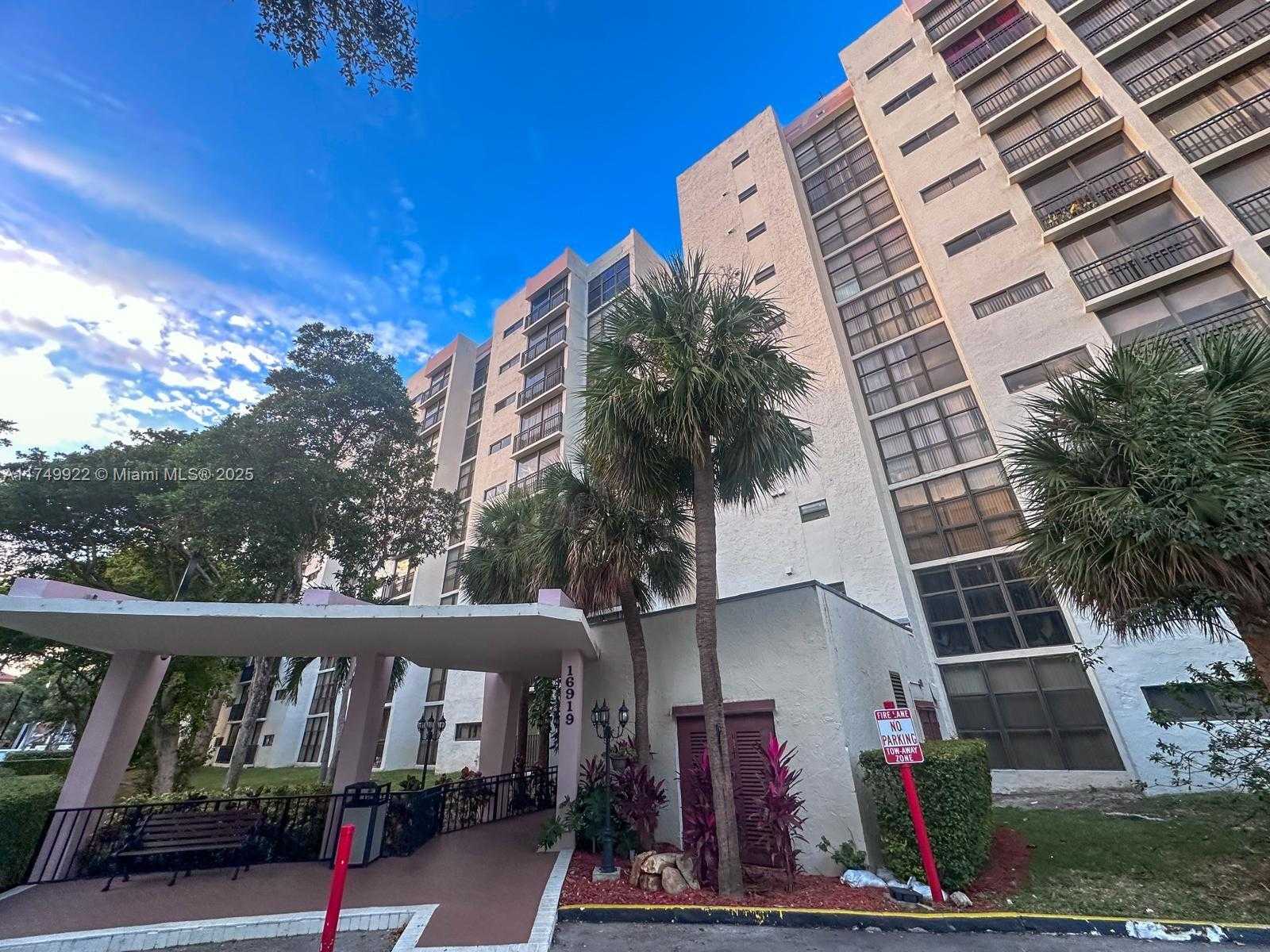 Small Image of 16919 NORTH BAY RD #706, Sunny Isles Beach Number 30