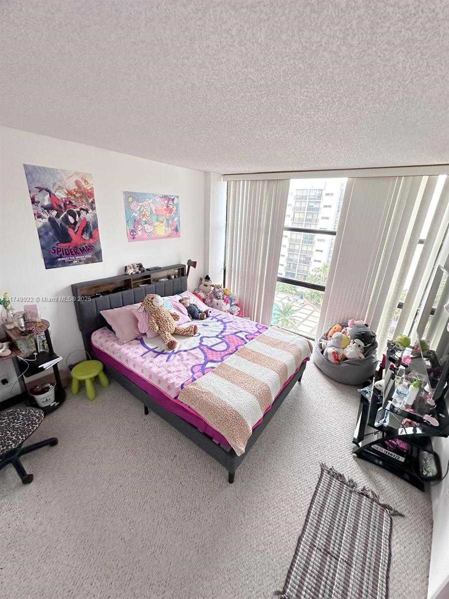 Small Image of 16919 NORTH BAY RD #706, Sunny Isles Beach Number 31