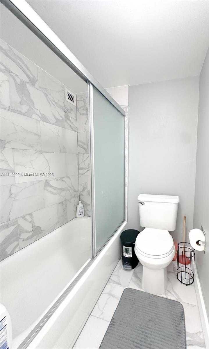 Small Image of 16919 NORTH BAY RD #706, Sunny Isles Beach Number 32