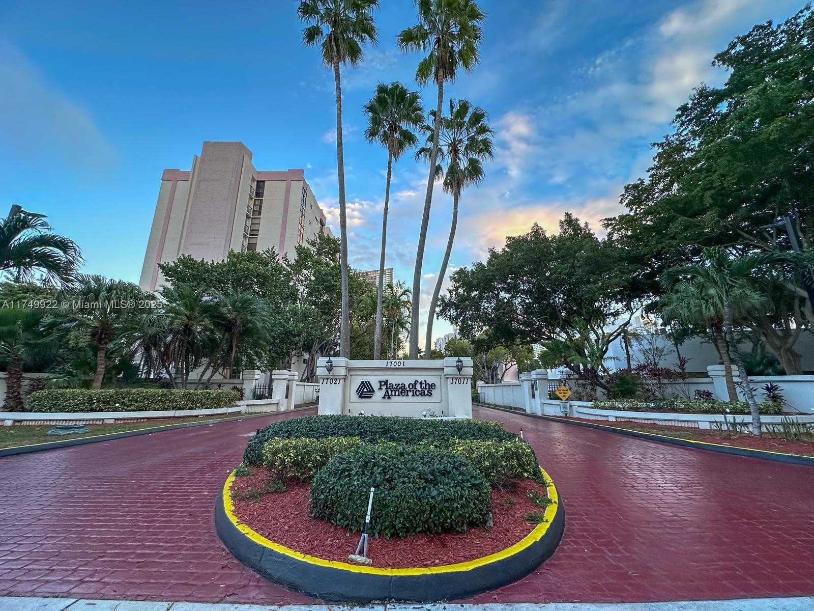 Small Image of 16919 NORTH BAY RD #706, Sunny Isles Beach Number 4