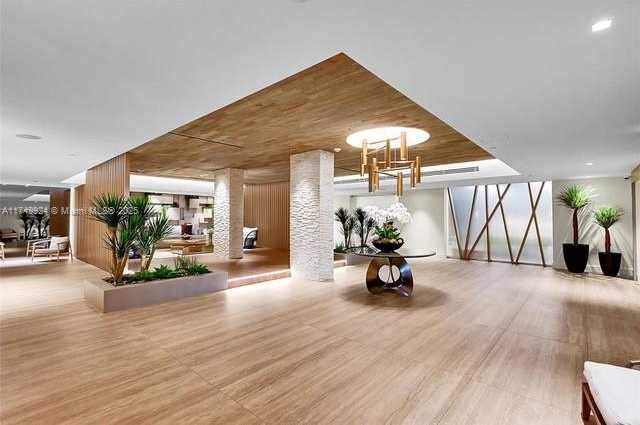Small Image of 2301 COLLINS AVE #PH18, Miami Beach Number 19