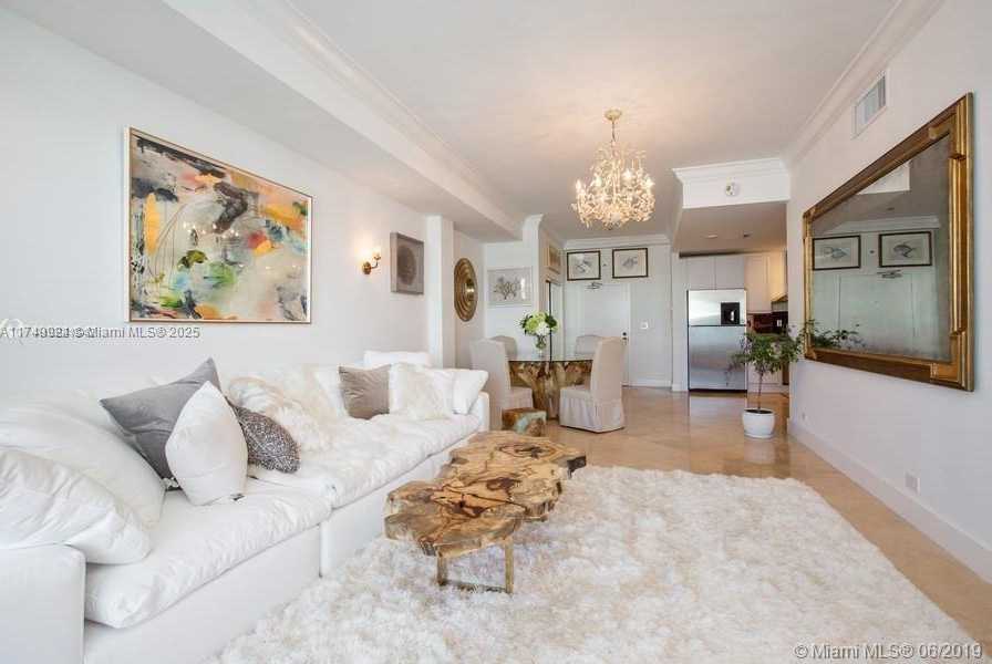 Small Image of 2301 COLLINS AVE #PH18, Miami Beach Number 2